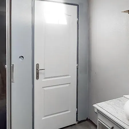 4 Bedroom Amazing In Dom wakacyjny Lanton