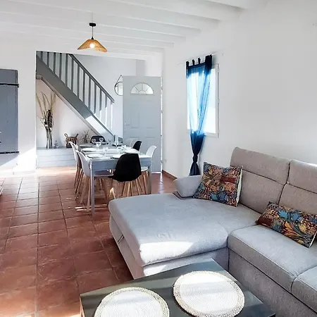 4 Bedroom Amazing In * Lanton